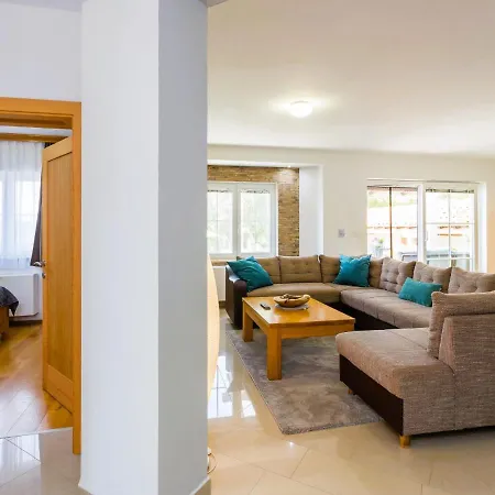 Krase By Interhome * Krnica