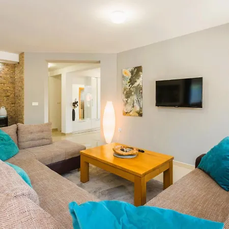 Krase By Interhome Krnica